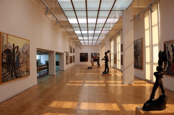 galleria arte Noleggio deumidificatori per la ristrutturazione di una galleria d’arte