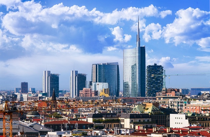 Milano skyline Noleggio condizionatori per una società radiotelevisiva