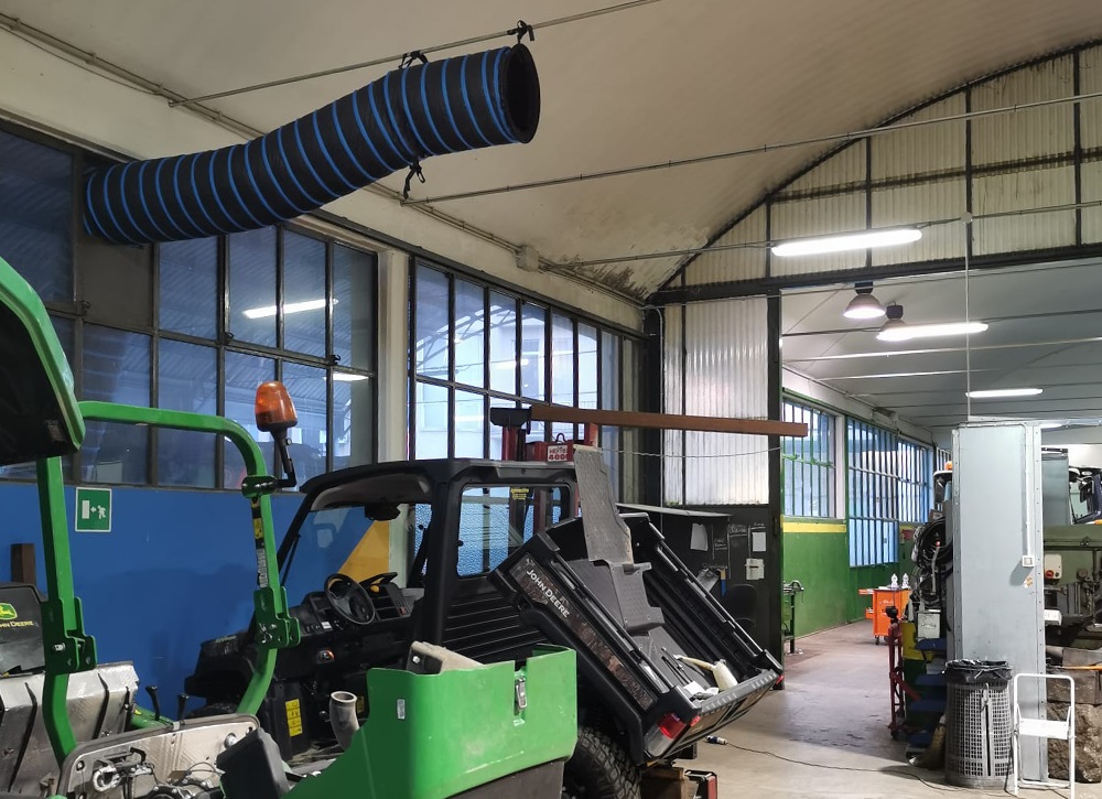 Riscaldamento temporaneo per il deposito di un distributore di attrezzature agricole