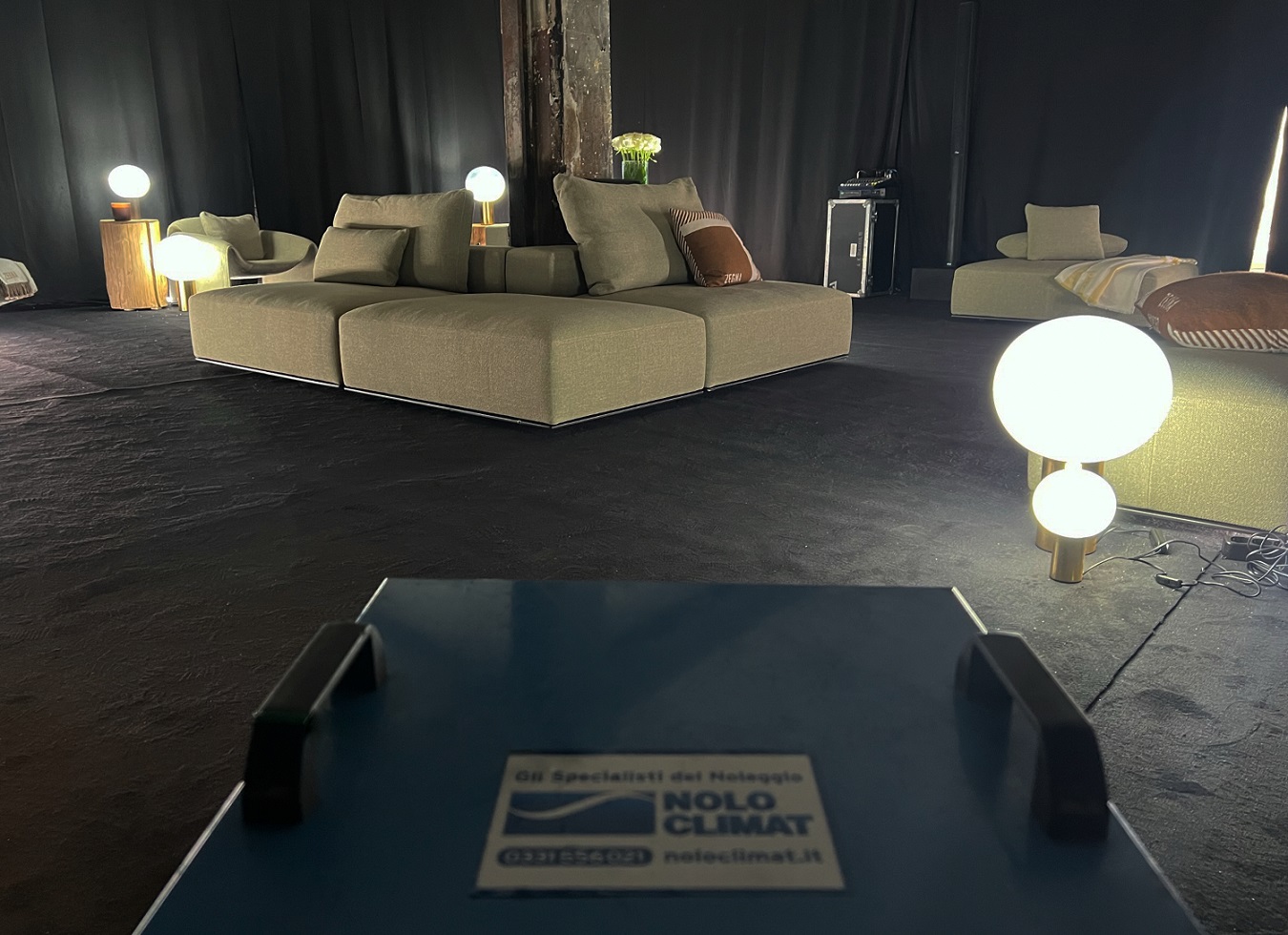 30 riscaldatori Nolo Climat scaldano le passerelle di Milano Moda Uomo